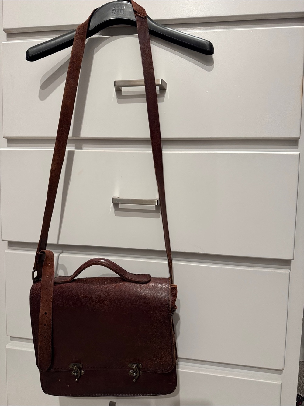 Goregous   Brown Leather Messenger Bag